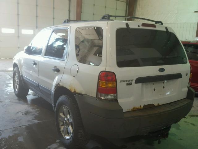 1FMCU93145KD84706 - 2005 FORD ESCAPE XLT WHITE photo 3