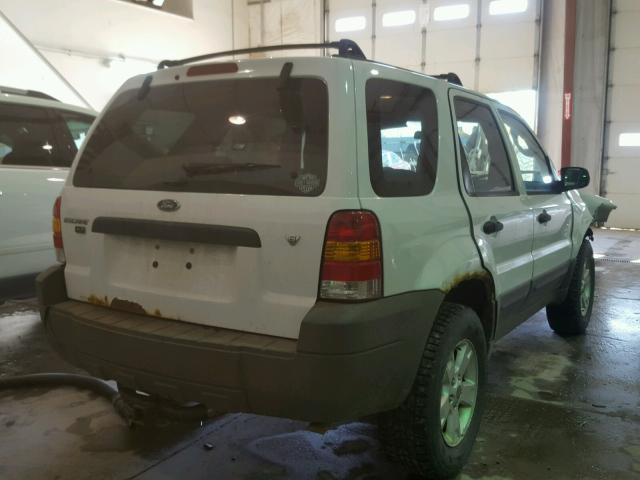 1FMCU93145KD84706 - 2005 FORD ESCAPE XLT WHITE photo 4