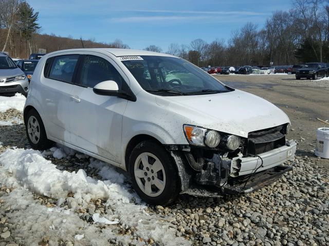 1G1JA6SH3F4120523 - 2015 CHEVROLET SONIC LS WHITE photo 1