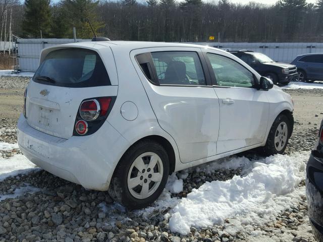 1G1JA6SH3F4120523 - 2015 CHEVROLET SONIC LS 白色 照片 4