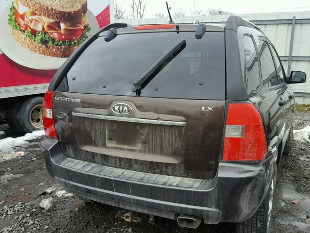 KNDJF724387517064 - 2008 KIA SPORTAGE L BROWN photo 4