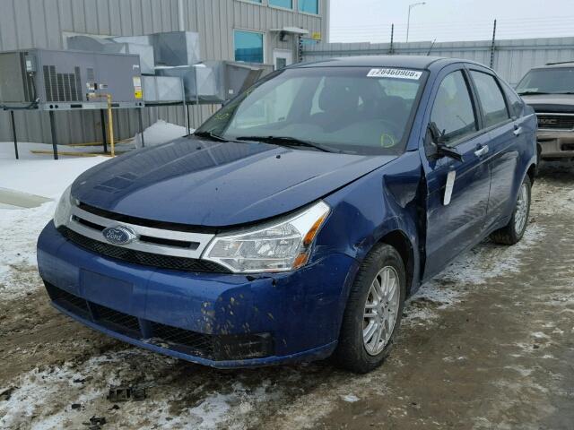 1FAHP35N99W192670 - 2009 FORD FOCUS SE BLUE photo 2