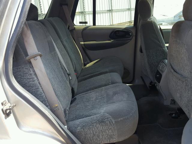 1GNDS13S922456950 - 2002 CHEVROLET TRAILBLAZE GRAY photo 6