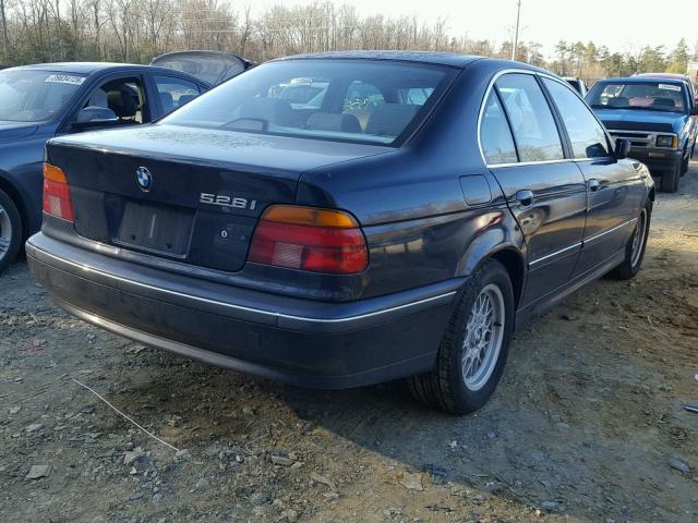 WBADM6349YGU21917 - 2000 BMW 528 I AUTO BLUE photo 4