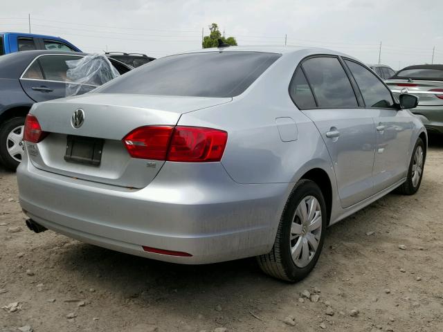 3VWD17AJ3EM360055 - 2014 VOLKSWAGEN JETTA SE SILVER photo 4