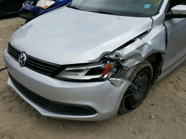 3VWD17AJ3EM360055 - 2014 VOLKSWAGEN JETTA SE SILVER photo 9