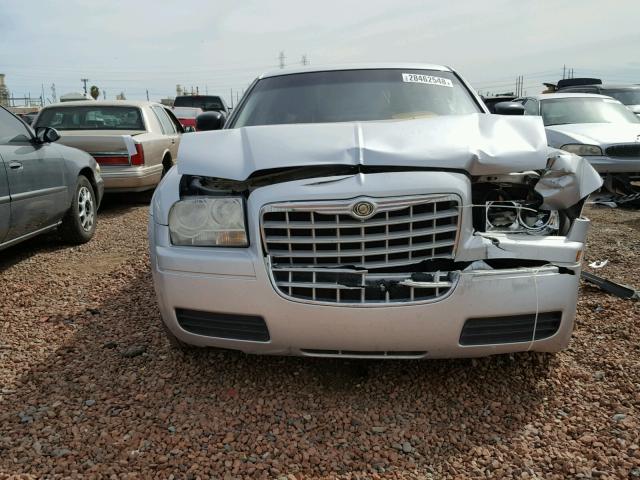 2C3KA43D89H508970 - 2009 CHRYSLER 300 LX SILVER photo 9