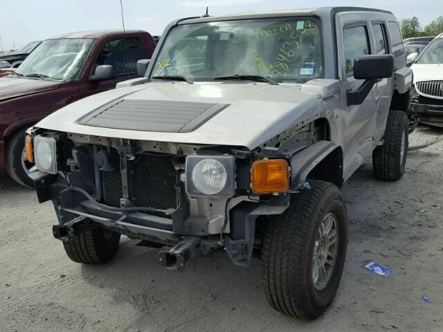 5GTEN13E488178133 - 2008 HUMMER H3 TAN photo 2