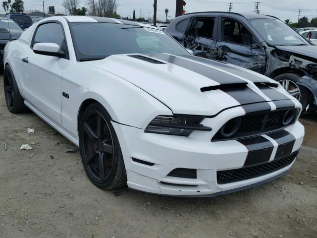 1ZVBP8CF0E5205120 - 2014 FORD MUSTANG GT WHITE photo 1