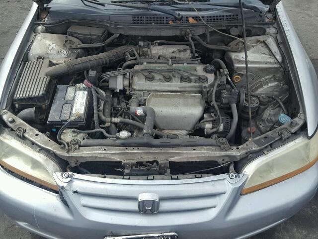 1HGCF86692A104975 - 2002 HONDA ACCORD VAL SILVER photo 7