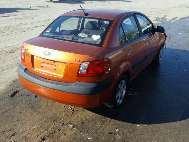 KNADE223596564367 - 2009 KIA RIO BASE ORANGE photo 4