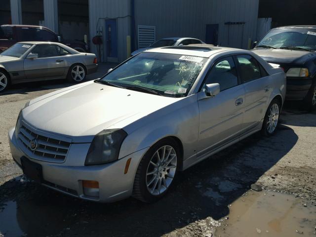 1G6DP577870111633 - 2007 CADILLAC CTS HI FEA SILVER photo 2