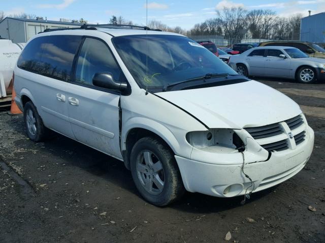 2D4GP44L35R471811 - 2005 DODGE GRAND CARA WHITE photo 1