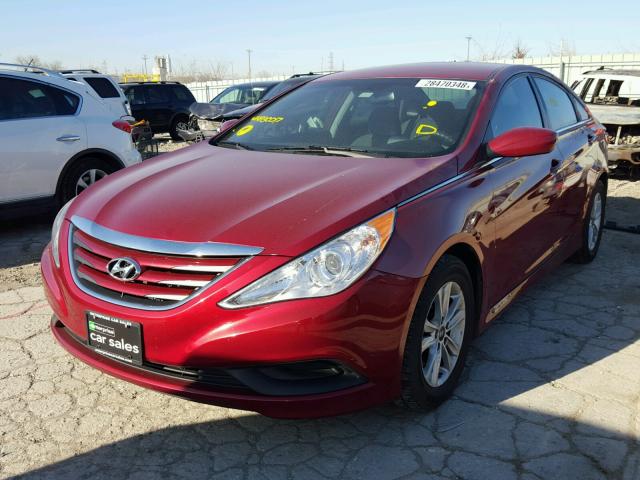 5NPEB4AC9EH830017 - 2014 HYUNDAI SONATA GLS MAROON photo 2