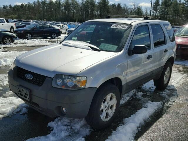 1FMYU93185KE07667 - 2005 FORD ESCAPE XLT GRAY photo 2