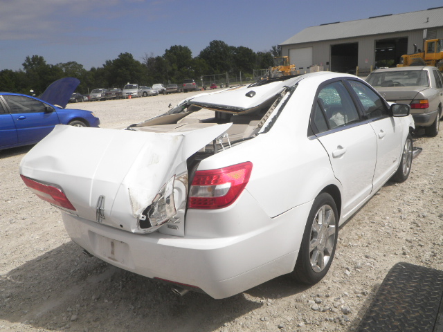 3LNHM28T47R637092 - 2007 LINCOLN MKZ AWD WHITE photo 4