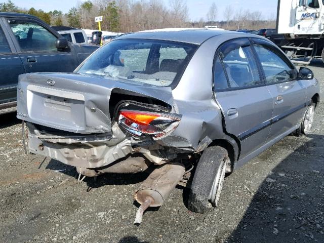 KNADC125036242163 - 2003 KIA RIO SILVER photo 4