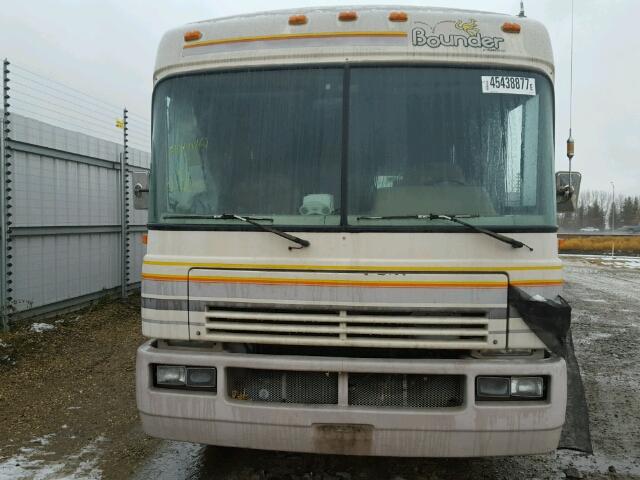 733KN7135133 - 1992 CHEVROLET P30 BROWN photo 7