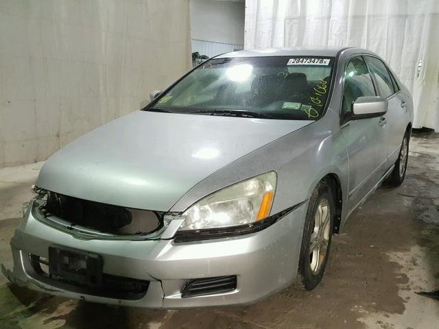 1HGCM56337A141831 - 2007 HONDA ACCORD SE GRAY photo 2