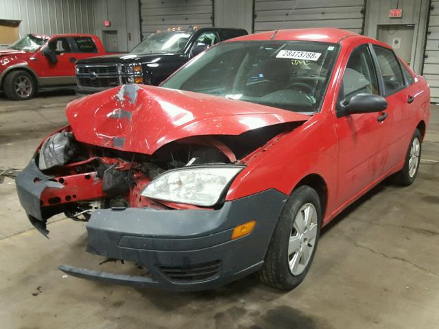 1FAFP34N77W336173 - 2007 FORD FOCUS ZX4 RED photo 2