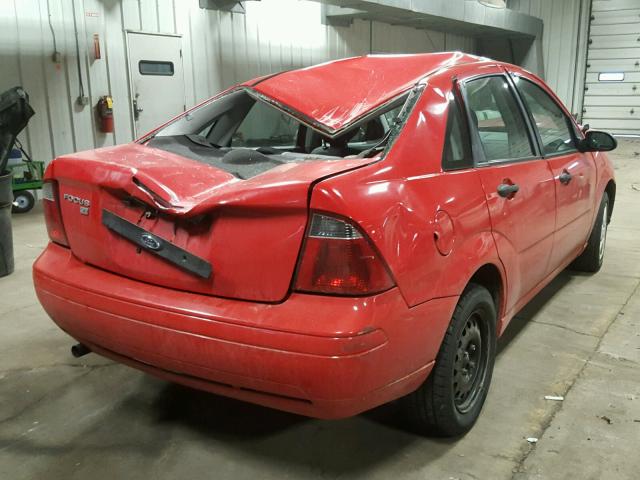 1FAFP34N77W336173 - 2007 FORD FOCUS ZX4 RED photo 4