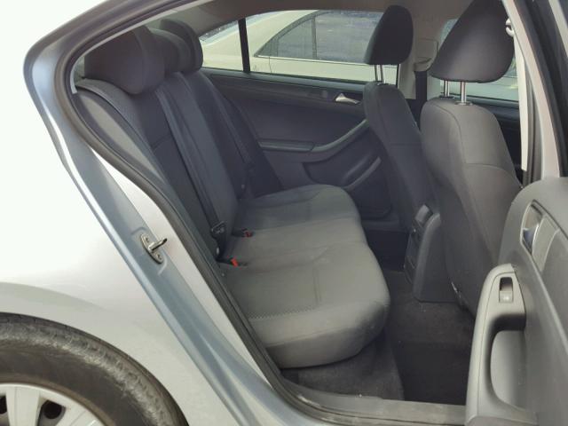 3VW2K7AJ5DM294854 - 2013 VOLKSWAGEN JETTA BASE Արծաթագույն լուսանկար 6