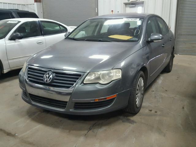 WVWJK73C57P071693 - 2007 VOLKSWAGEN PASSAT SILVER photo 2