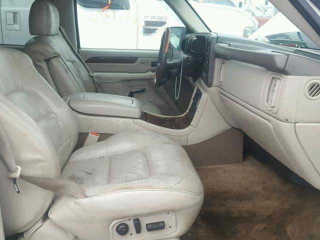 1GYEK63N12R114527 - 2002 CADILLAC ESCALADE L WHITE photo 5