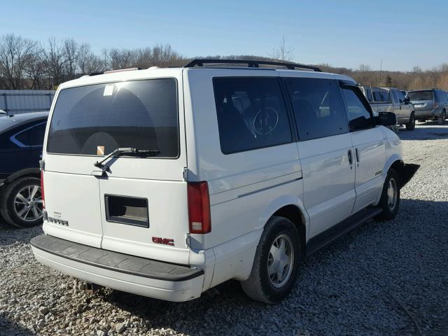 1GKDM19W5YB526468 - 2000 GMC SAFARI XT WHITE photo 4