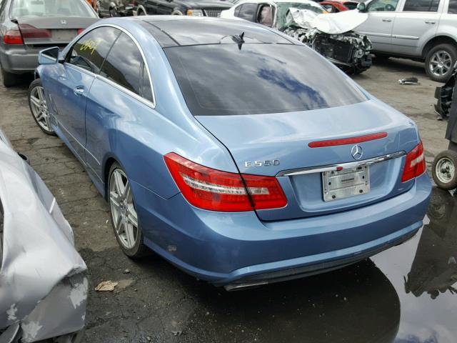 WDDKJ7CBXAF049819 - 2010 MERCEDES-BENZ E 550 BLUE photo 3