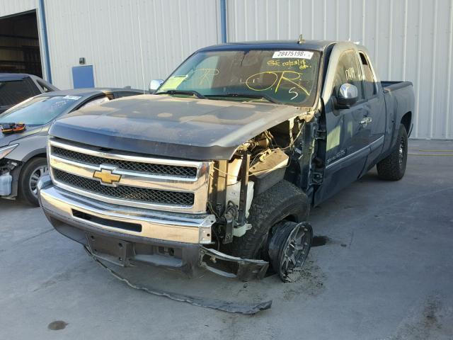 1GCRCSE02BZ157871 - 2011 CHEVROLET SILVERADO BLUE photo 2