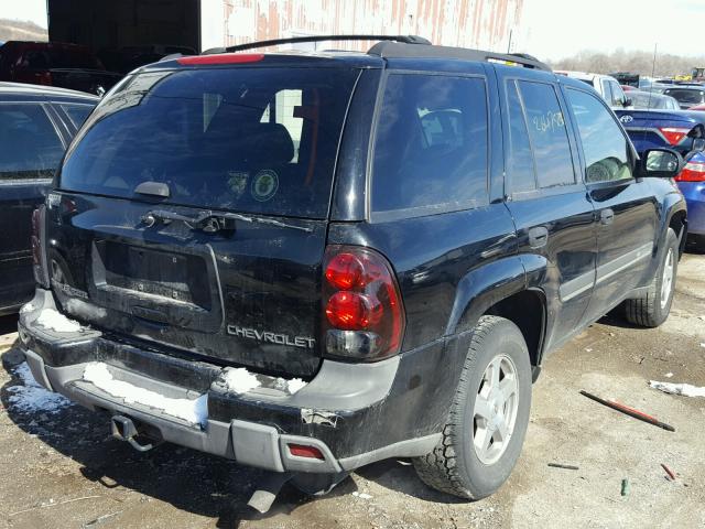 1GNDT13S822501339 - 2002 CHEVROLET TRAILBLAZE BLACK photo 4