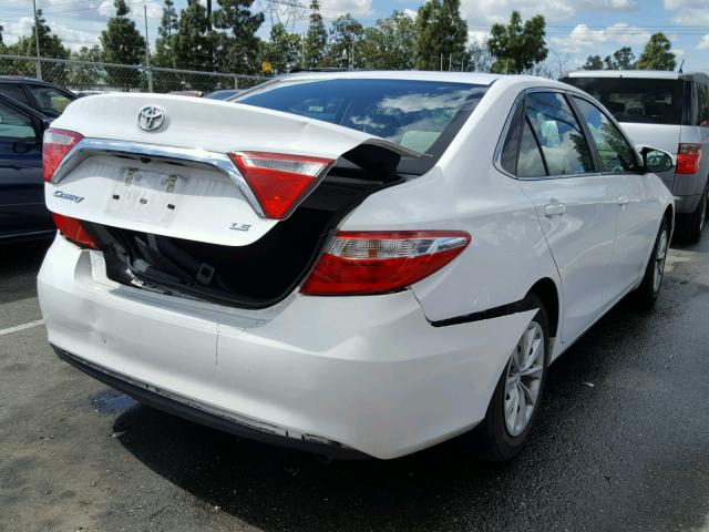 4T1BF1FK9FU953549 - 2015 TOYOTA CAMRY LE WHITE photo 4