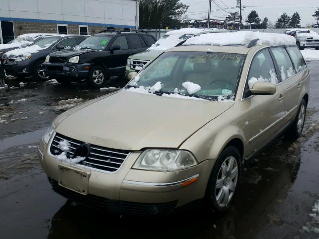 WVWWH63B11E260687 - 2001 VOLKSWAGEN PASSAT GLX 金色 照片 2