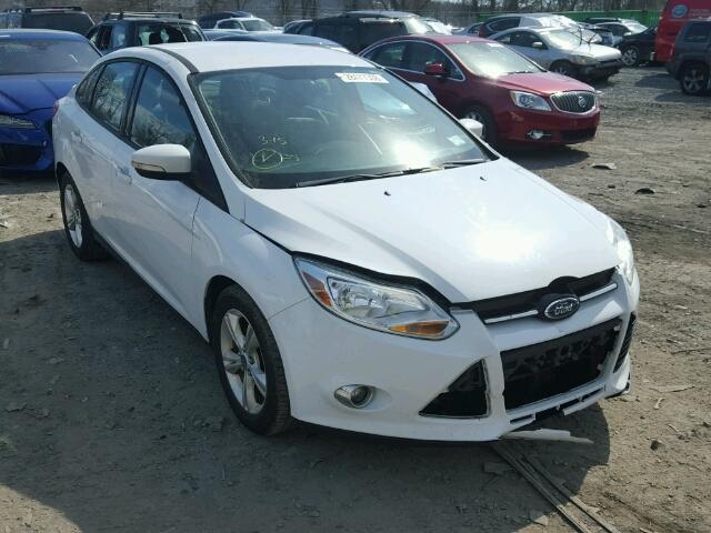 1FAHP3F21CL281713 - 2012 FORD FOCUS SE WHITE photo 1