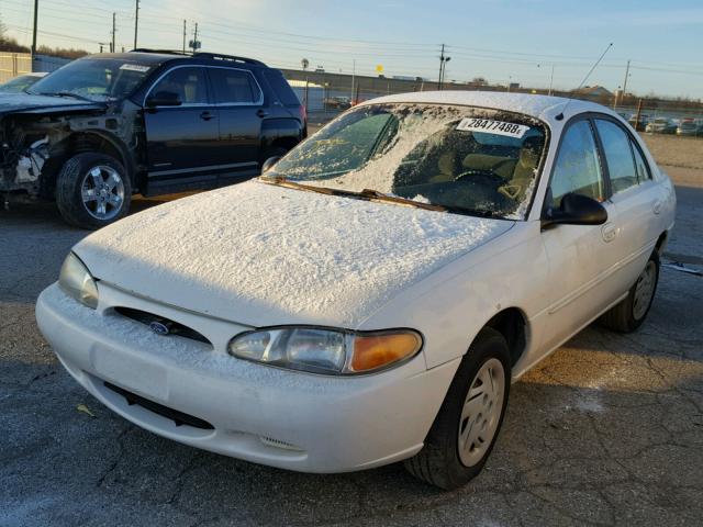 1FALP13P2VW323659 - 1997 FORD ESCORT LX WHITE photo 2