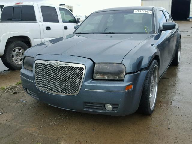 2C3JA53G95H180481 - 2005 CHRYSLER 300 TOURIN BLUE photo 2