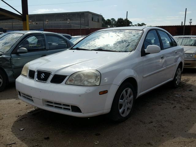 KL5JD56Z25K188033 - 2005 SUZUKI FORENZA S WHITE photo 2