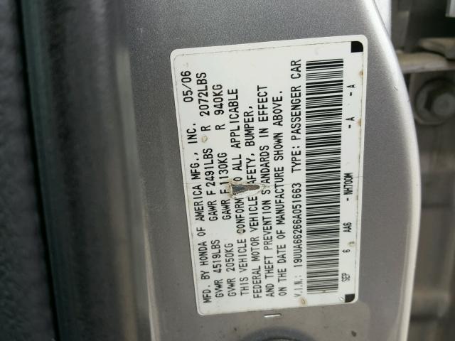 19UUA66266A051663 - 2006 ACURA 3.2TL SILVER photo 10