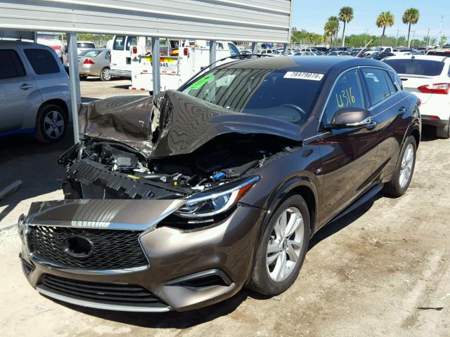 SJKCH5CP7HA018963 - 2017 INFINITI QX30 BASE BROWN photo 2