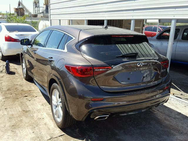 SJKCH5CP7HA018963 - 2017 INFINITI QX30 BASE BROWN photo 3