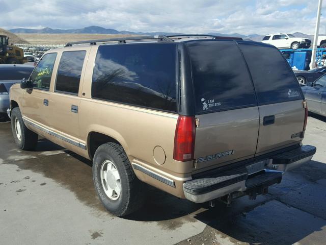 1GDFK16R5XJ742720 - 1999 GMC SUBURBAN K GOLD photo 3