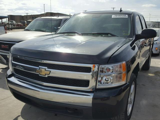 3GCRKSE33AG232735 - 2010 CHEVROLET SILVERADO BLACK photo 2