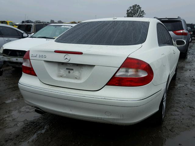 WDBTJ56H38F238940 - 2008 MERCEDES-BENZ CLK 350 WHITE photo 4