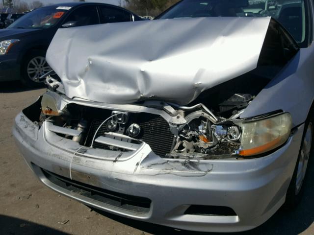 1HGCG22572A005286 - 2002 HONDA ACCORD EX SILVER photo 9