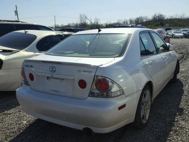 JTHBD192740082689 - 2004 LEXUS IS 300 WHITE photo 4