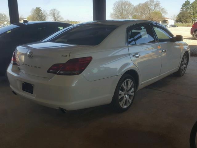 4T1BK36B68U304138 - 2008 TOYOTA AVALON XL WHITE photo 4