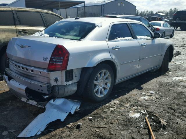 2C3AA63H55H668406 - 2005 CHRYSLER 300C SILVER photo 4