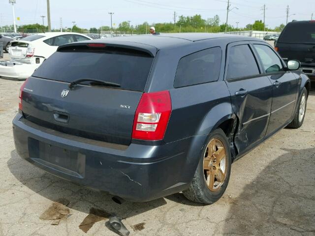 2D4FV47V97H733838 - 2007 DODGE MAGNUM SXT GRAY photo 4