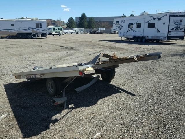 4TCSS1108YHX20511 - 2000 ALLOY TRAILER TRAILER SILVER photo 3